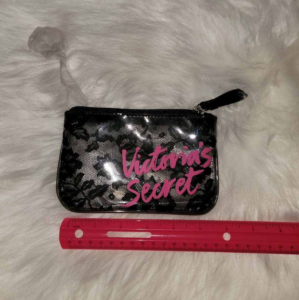 VS wristlet